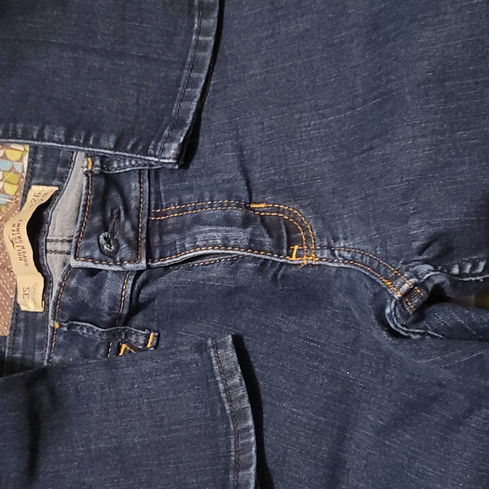 Hollister, 3s